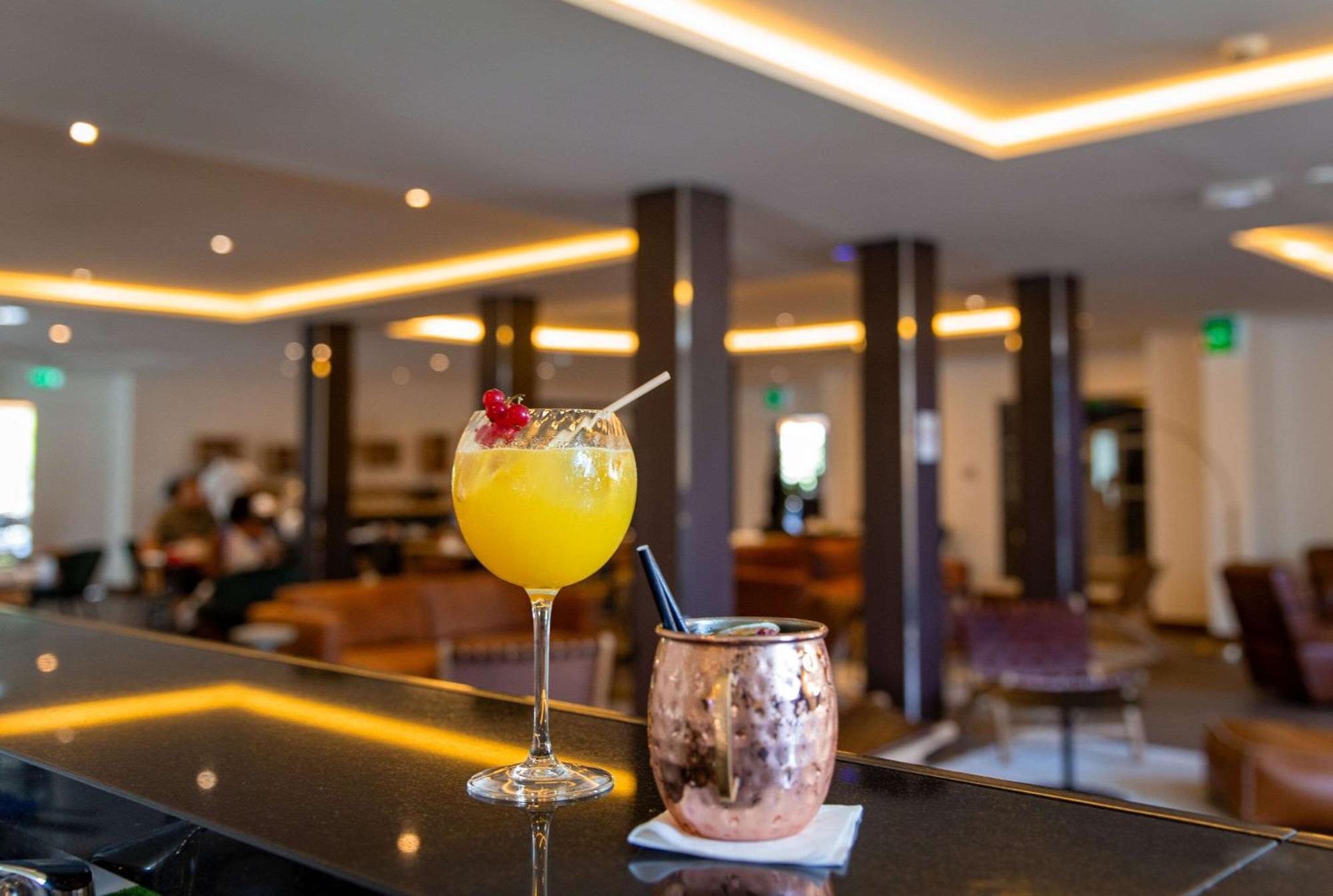 Zenitude Hotel La Valadiere, Ascend Hotel Collection Жувиньяк Экстерьер фото