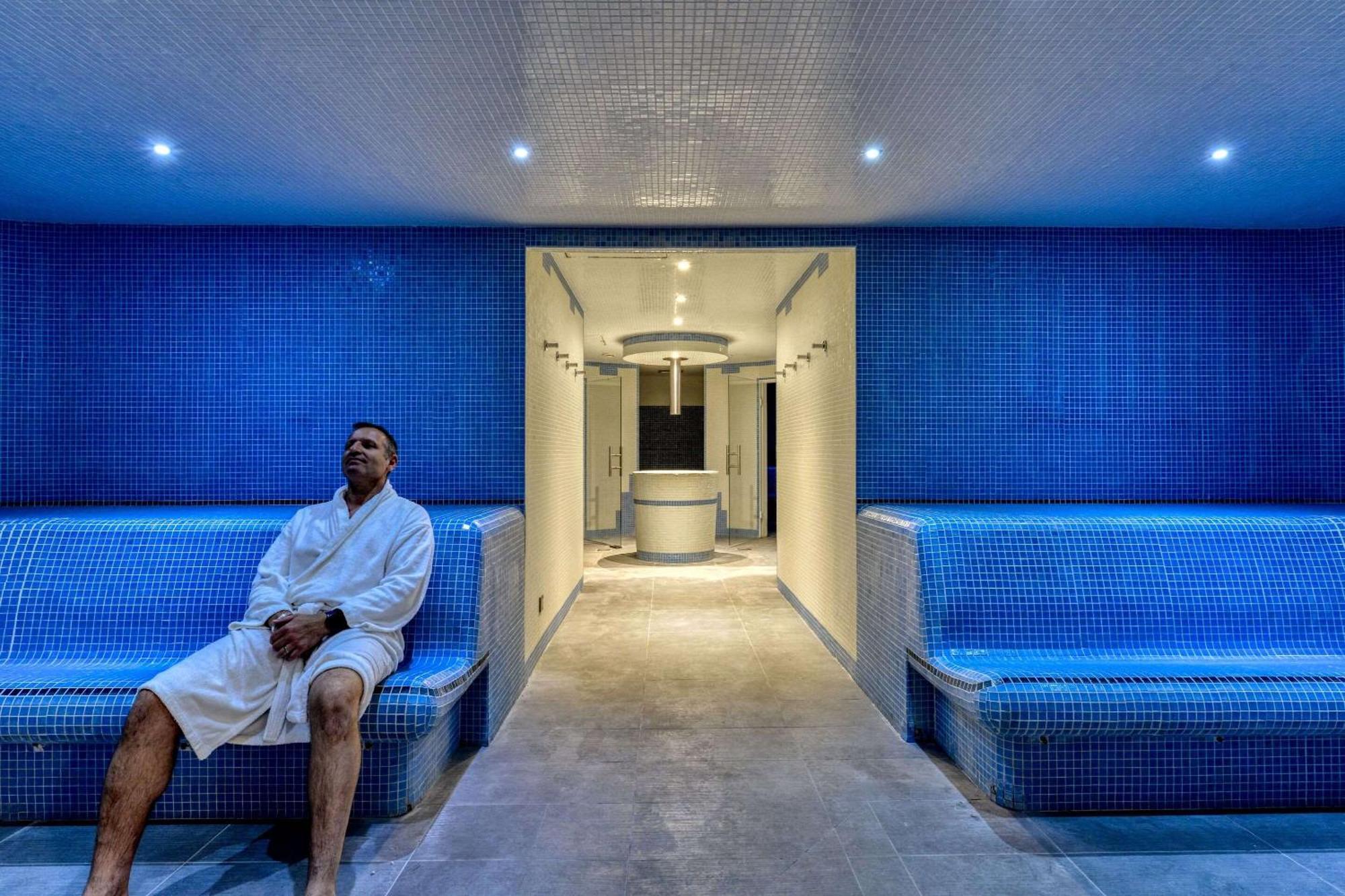 Zenitude Hotel La Valadiere, Ascend Hotel Collection Жувиньяк Экстерьер фото
