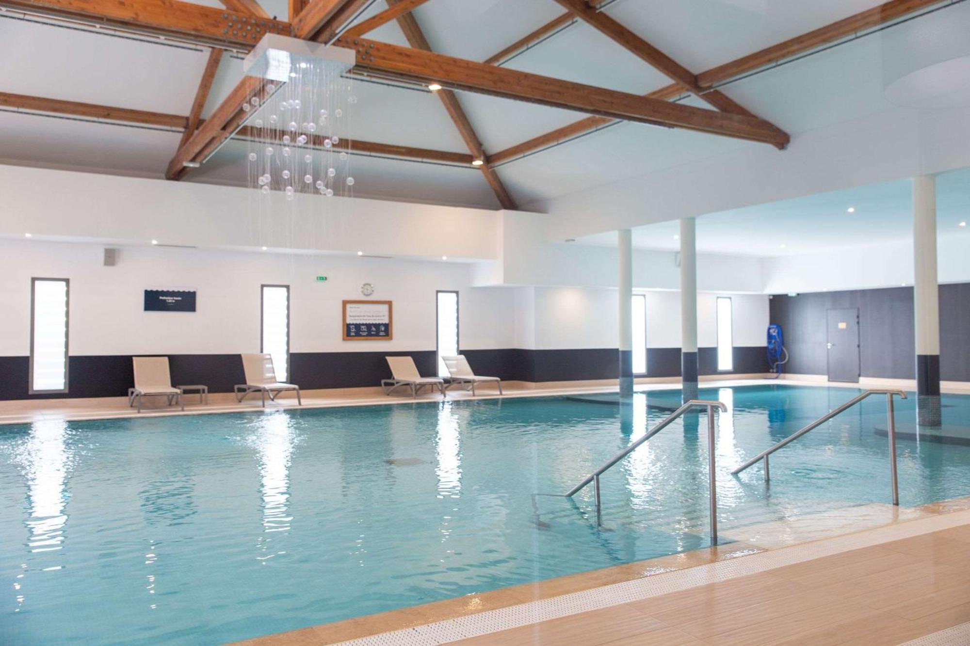 Zenitude Hotel La Valadiere, Ascend Hotel Collection Жувиньяк Экстерьер фото